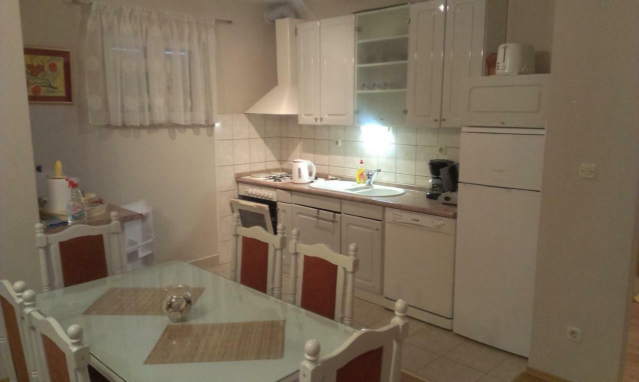 Apartment Viki Makarska Esterno foto