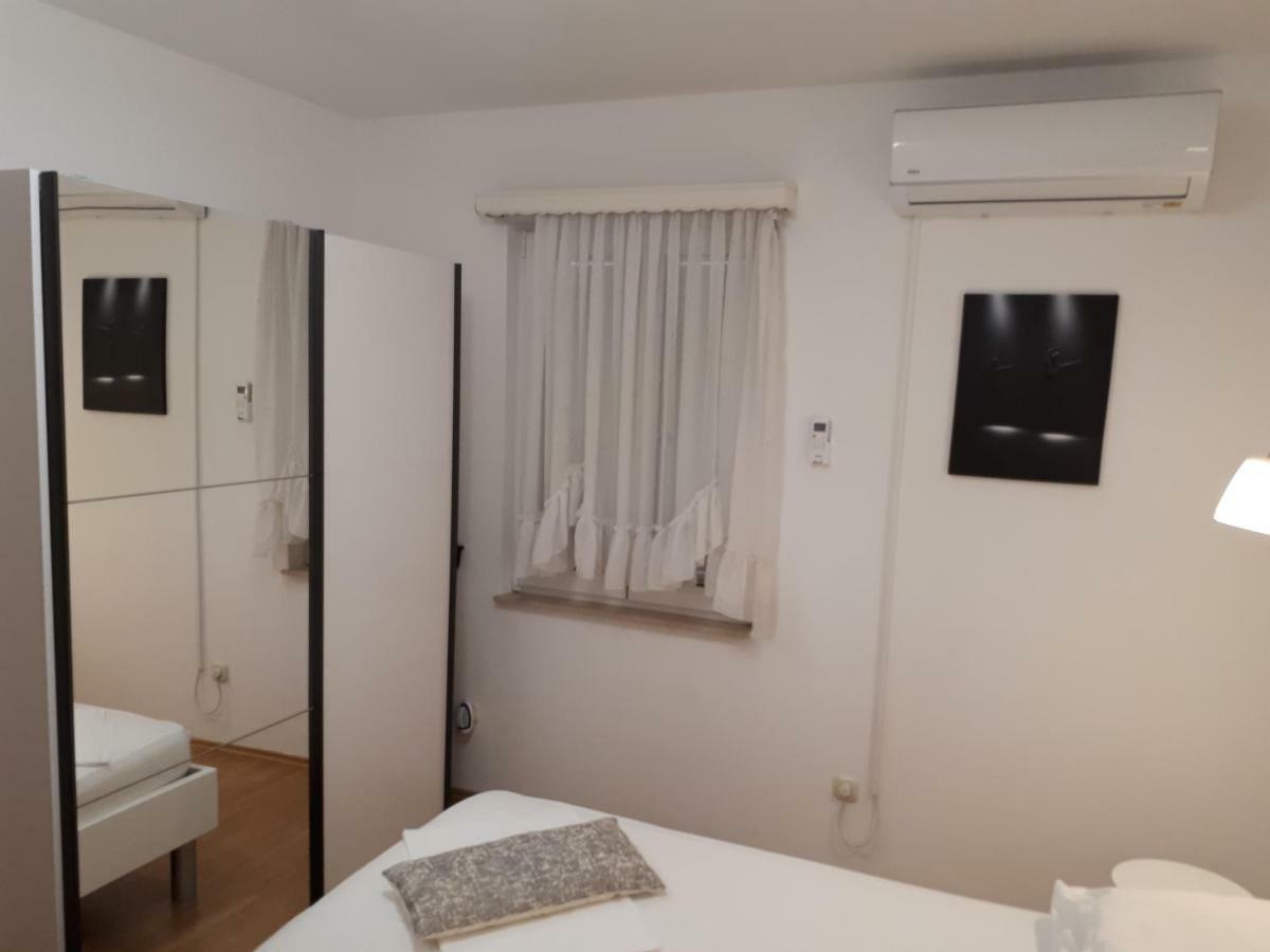 Apartment Viki Makarska Esterno foto